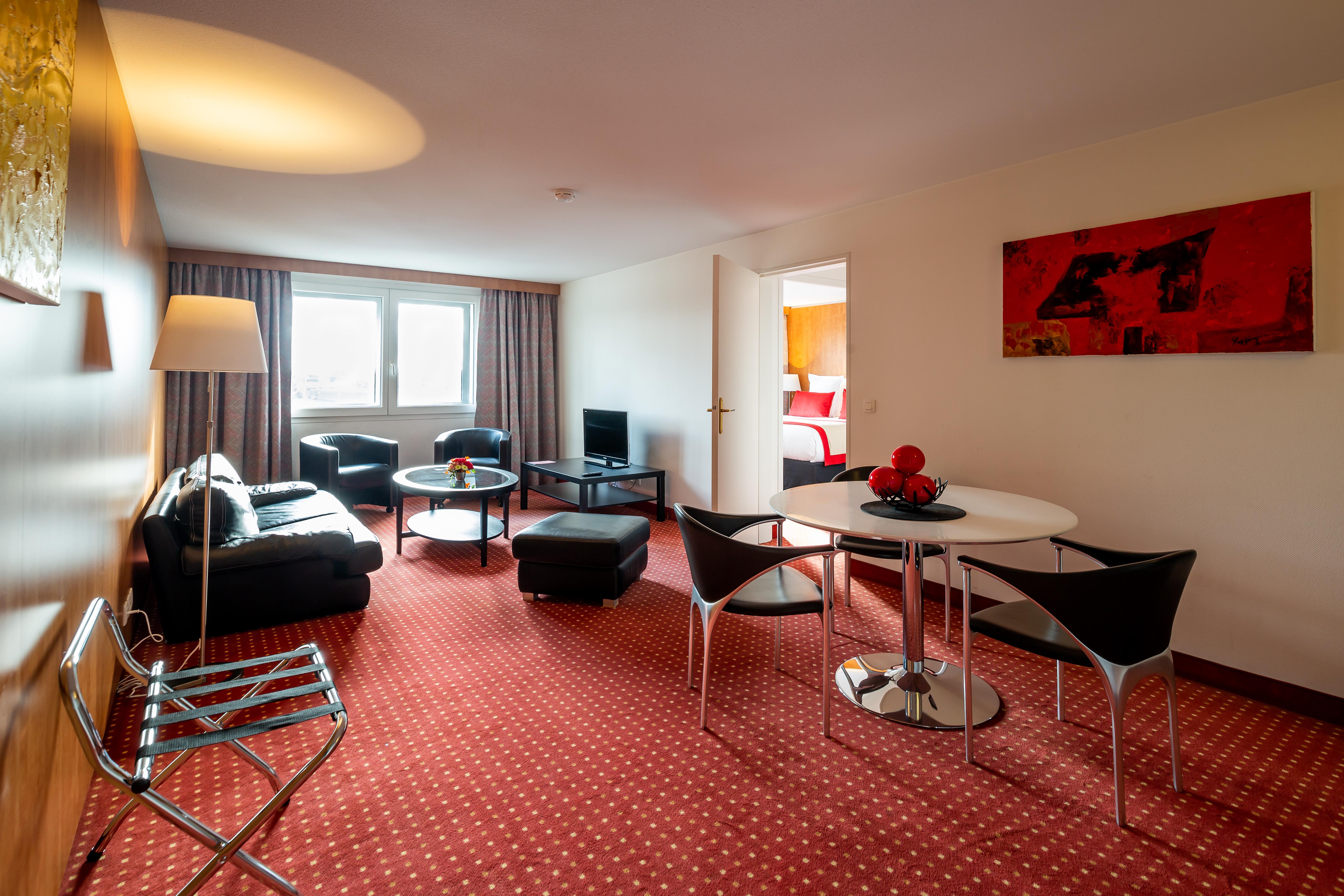 Le M & Spa Bordeaux Aeroport By Hotels & Preference Mérignac Exteriör bild